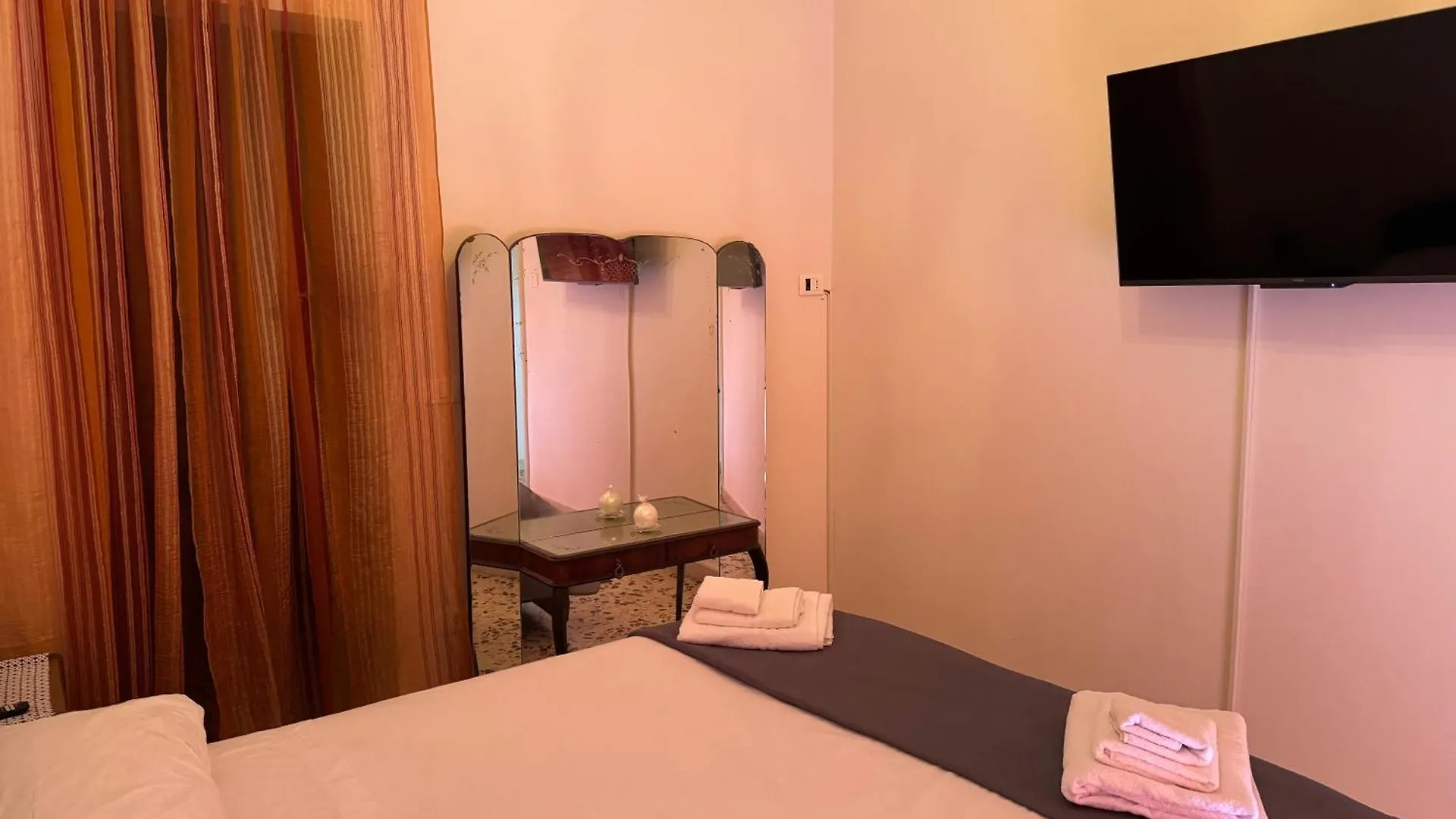 Holiday home Avola Center Home Italy
