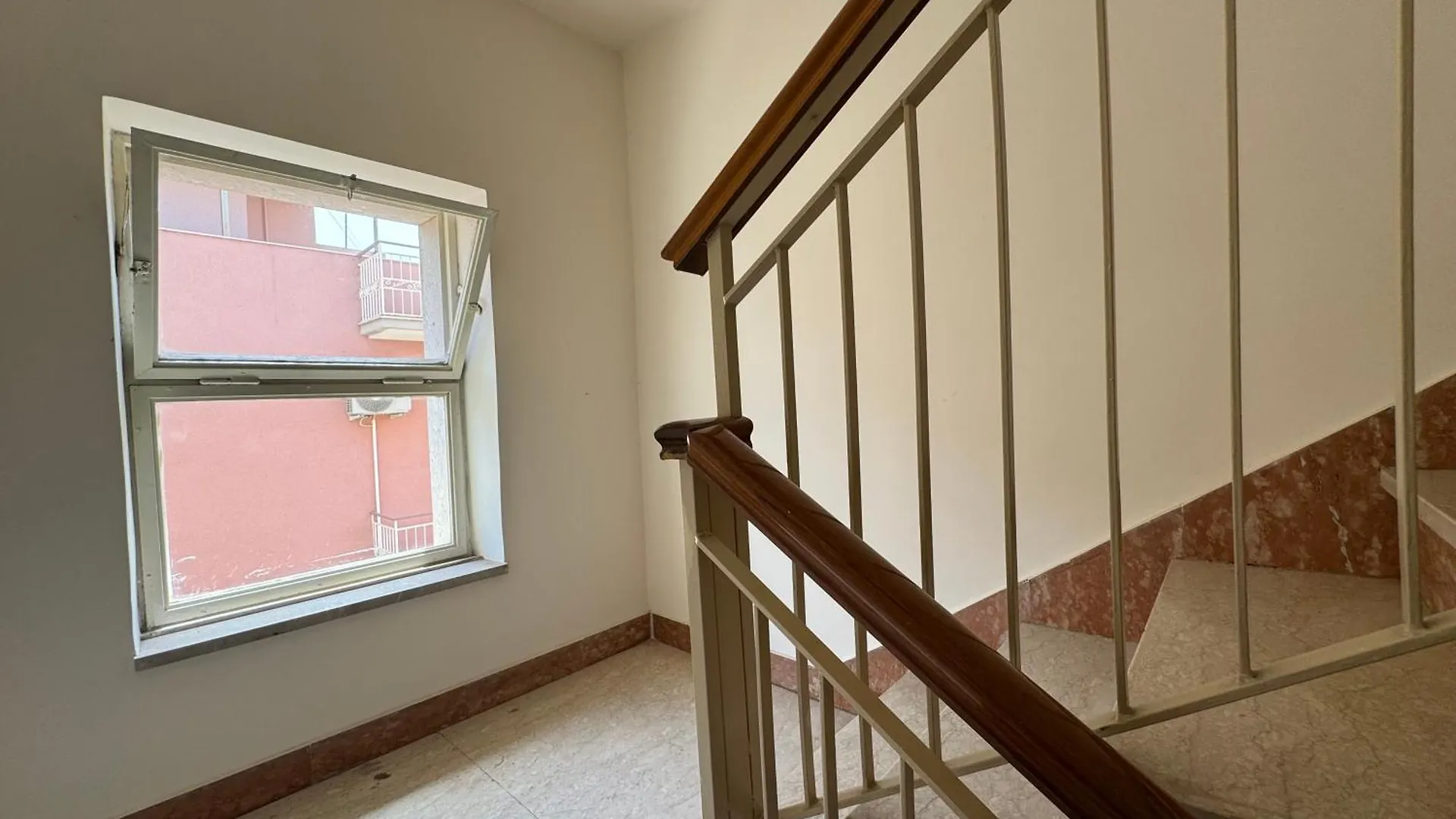 Avola Center Home